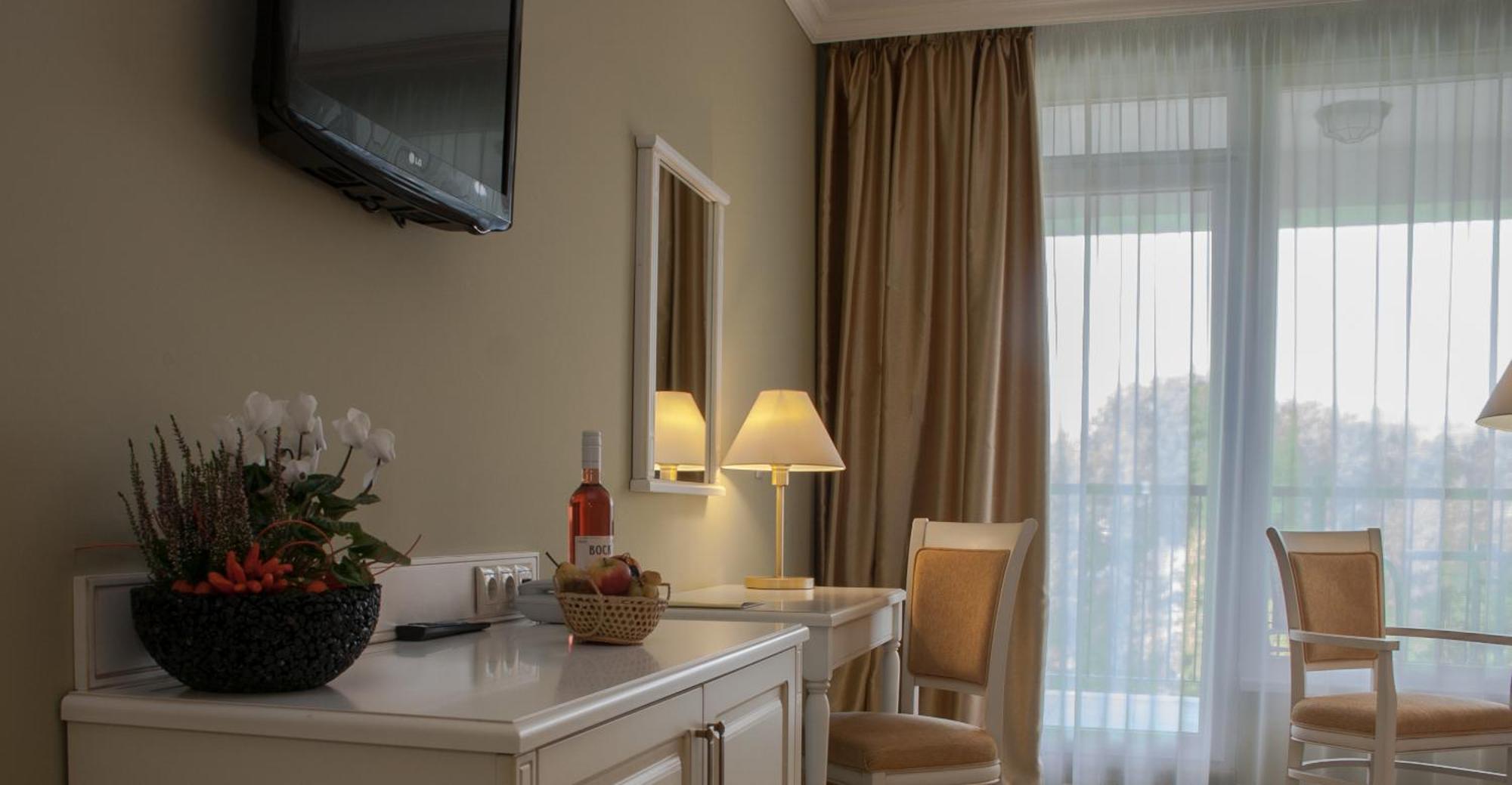 Calimbra Wellness Hotel Superior 미슈콜츠 외부 사진
