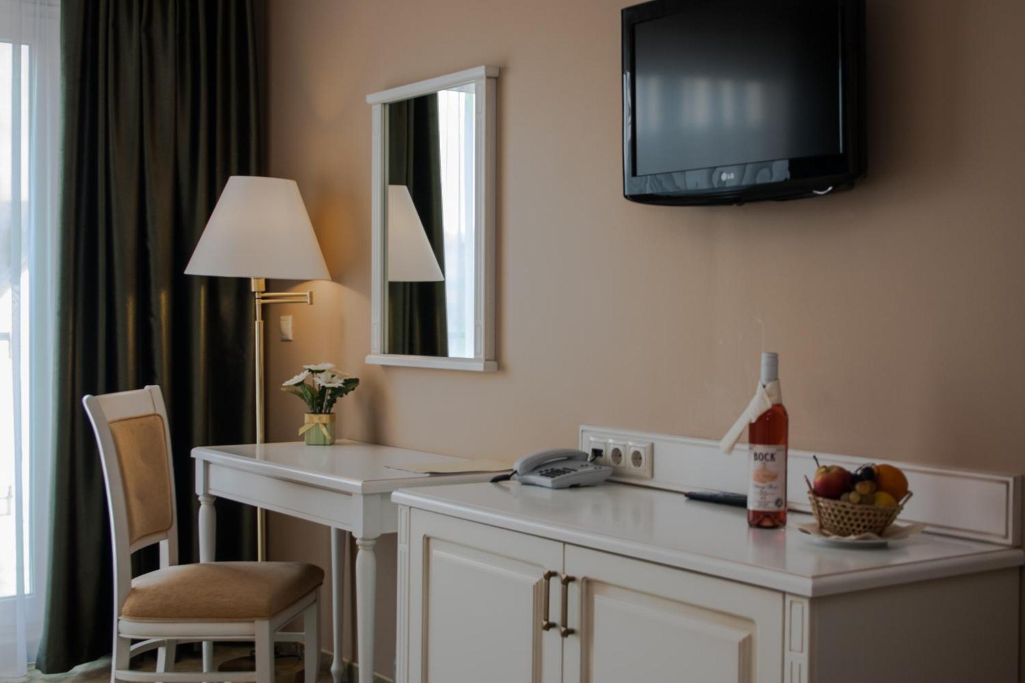 Calimbra Wellness Hotel Superior 미슈콜츠 외부 사진