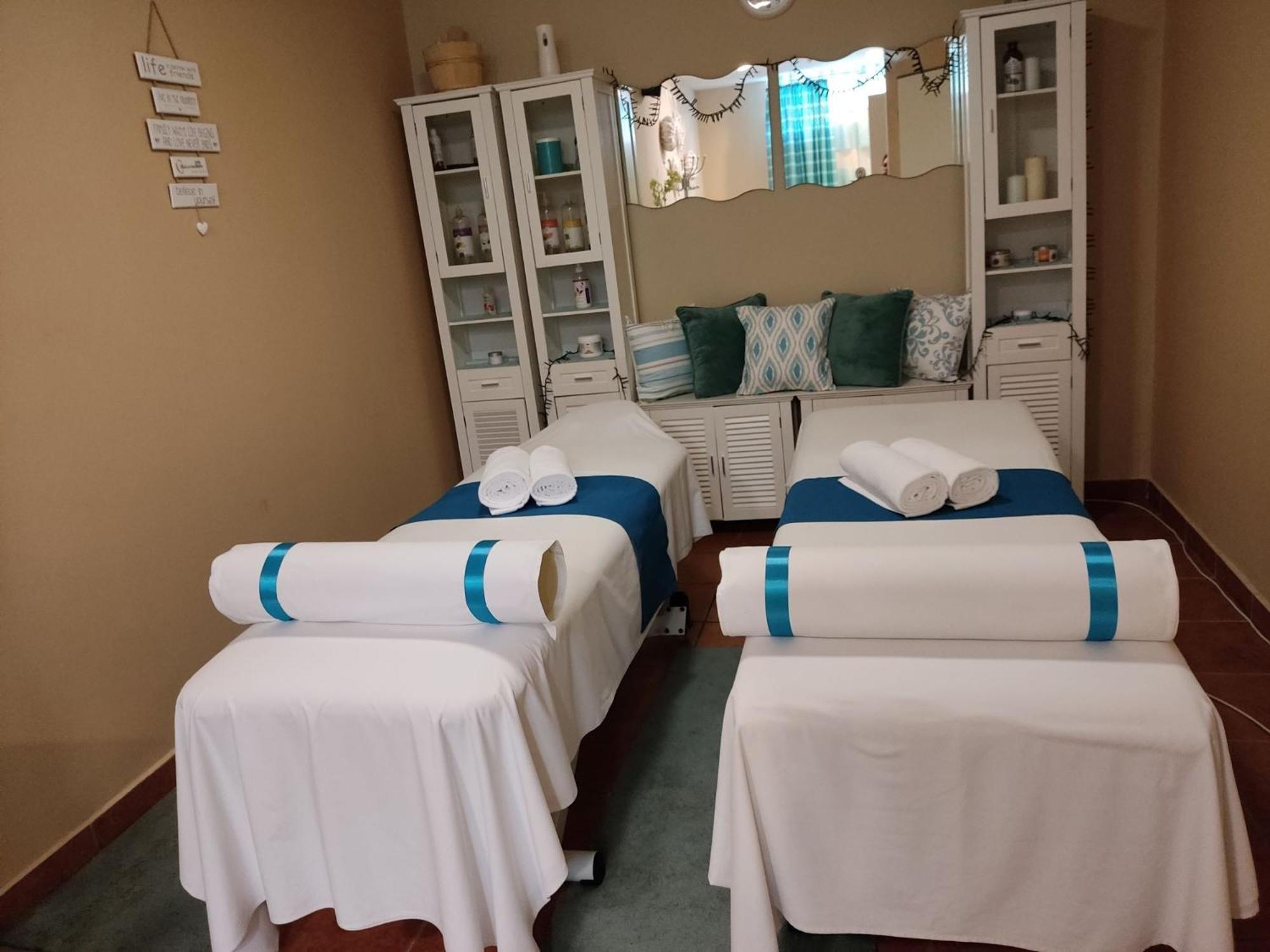 Calimbra Wellness Hotel Superior 미슈콜츠 외부 사진