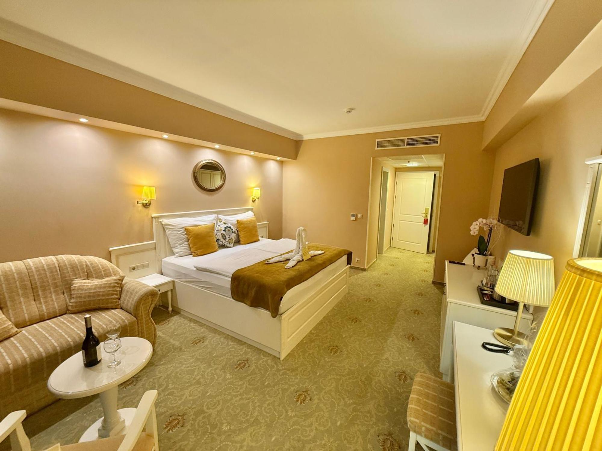 Calimbra Wellness Hotel Superior 미슈콜츠 외부 사진
