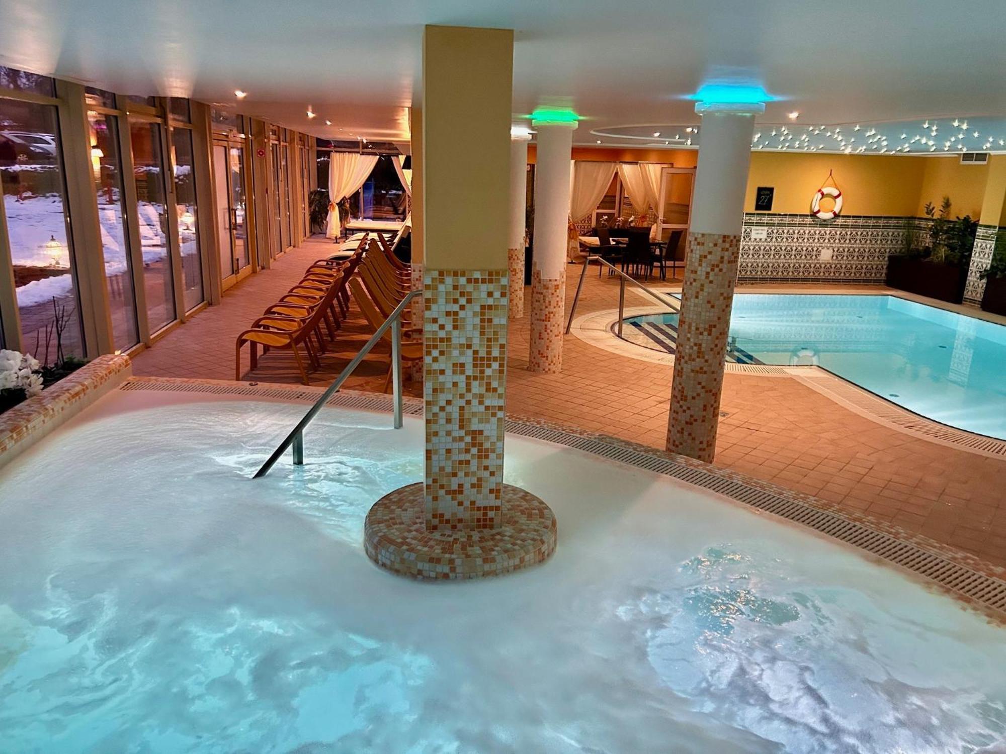 Calimbra Wellness Hotel Superior 미슈콜츠 외부 사진