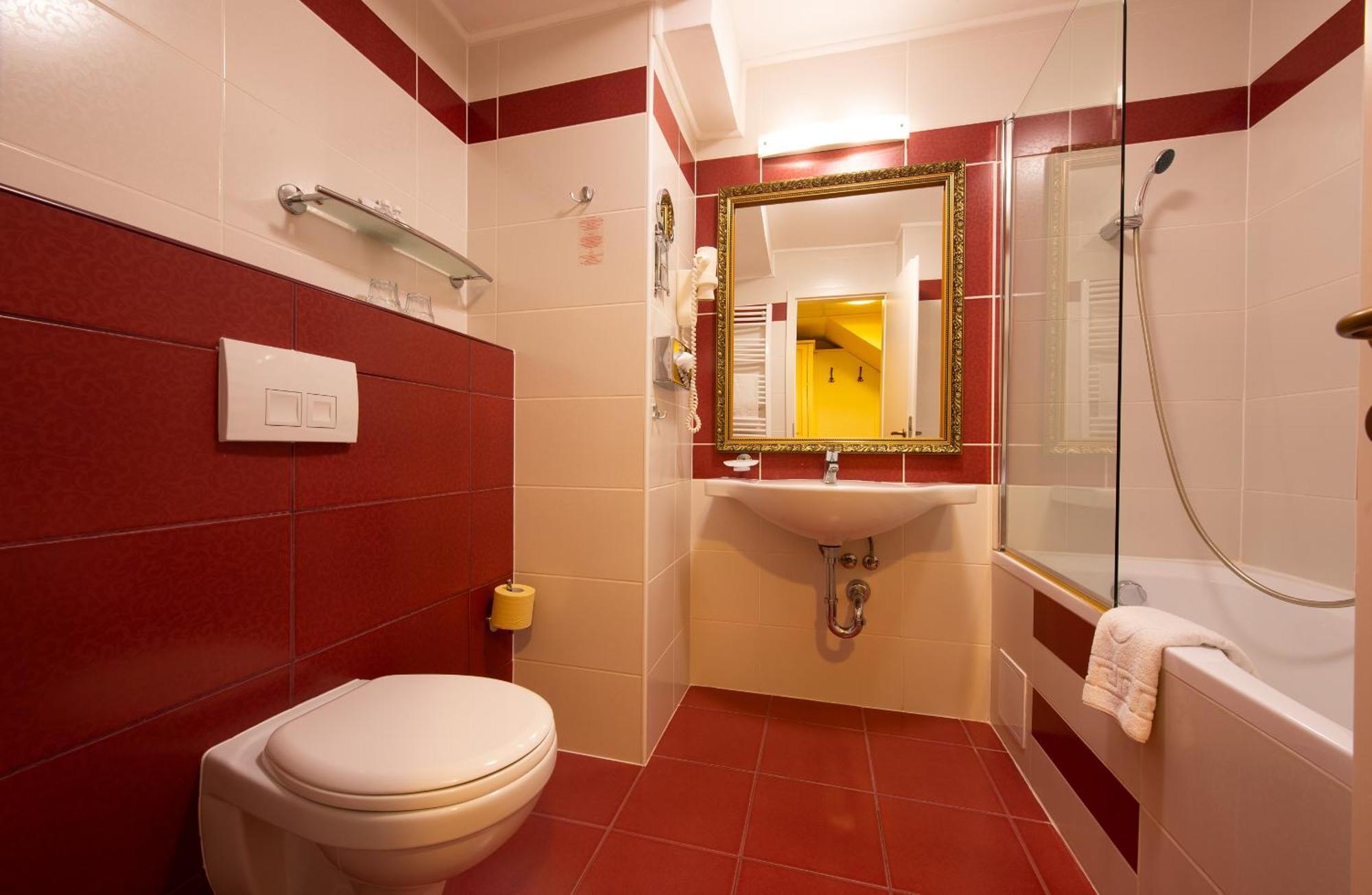 Calimbra Wellness Hotel Superior 미슈콜츠 외부 사진
