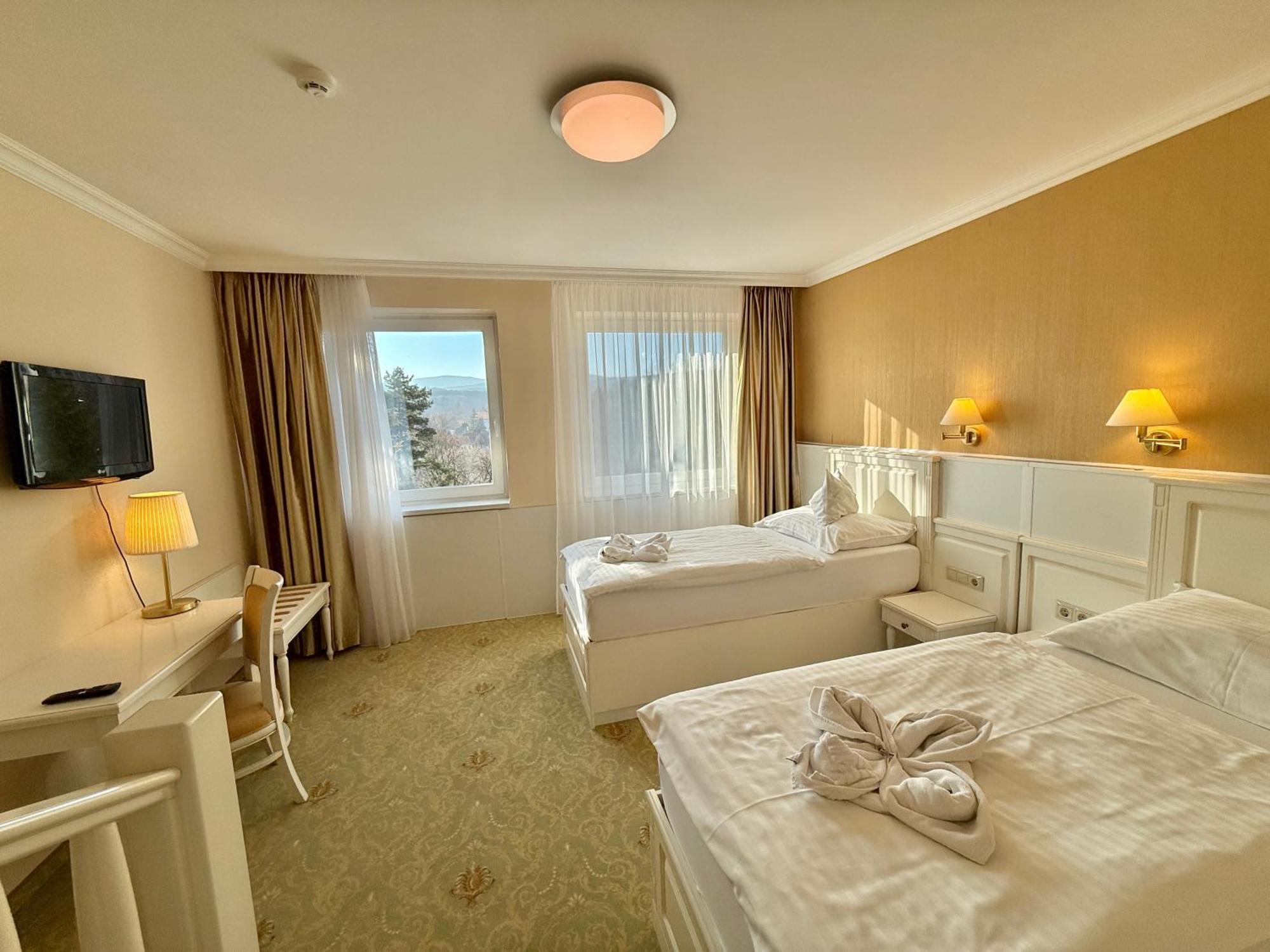 Calimbra Wellness Hotel Superior 미슈콜츠 외부 사진