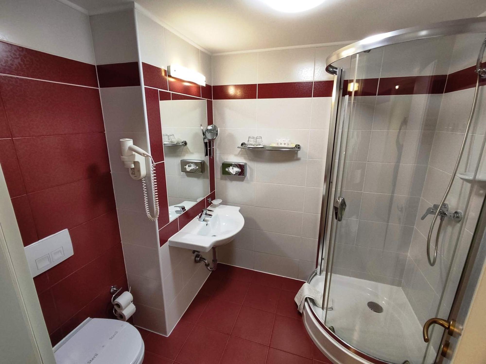Calimbra Wellness Hotel Superior 미슈콜츠 외부 사진