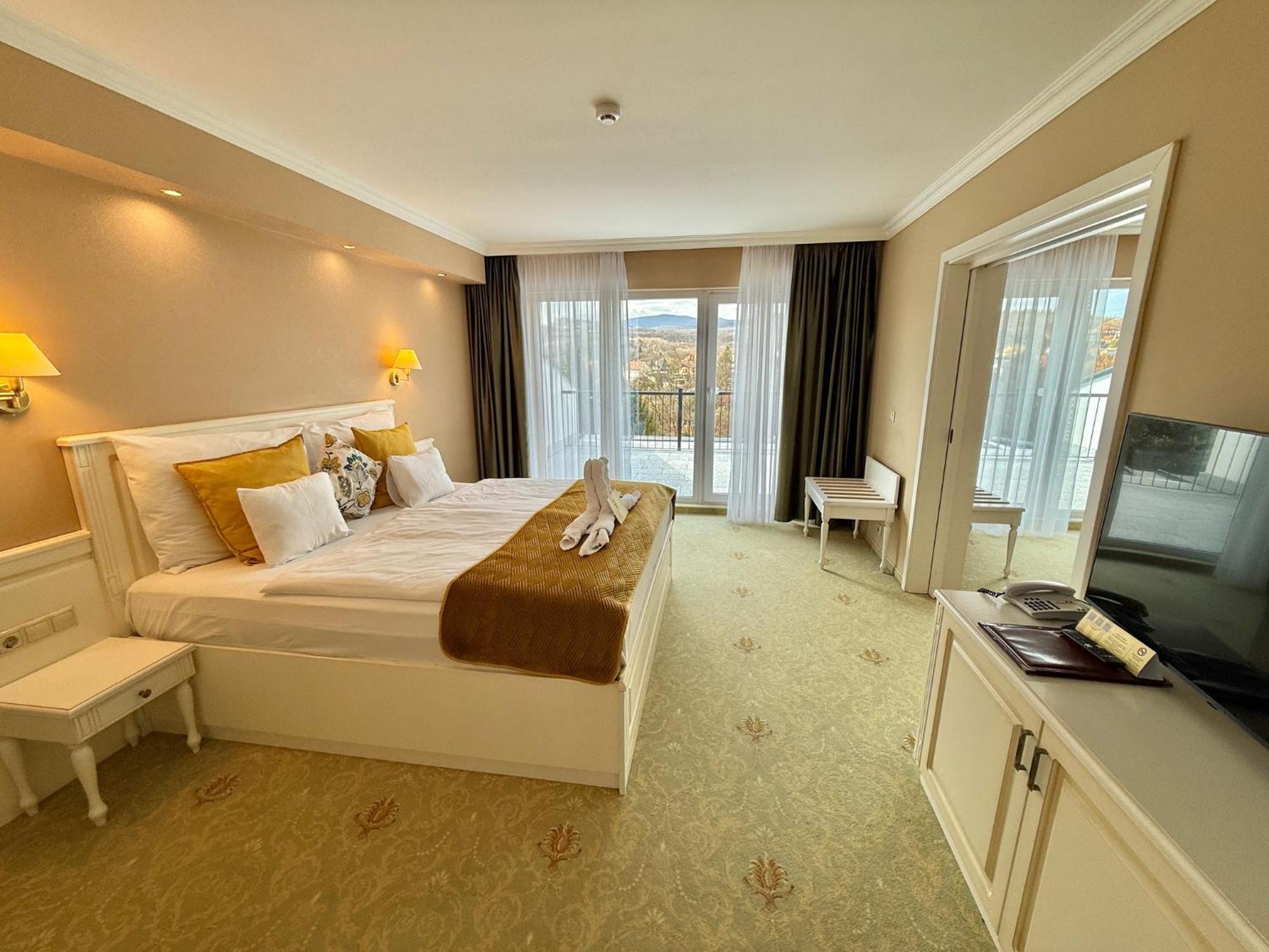 Calimbra Wellness Hotel Superior 미슈콜츠 외부 사진