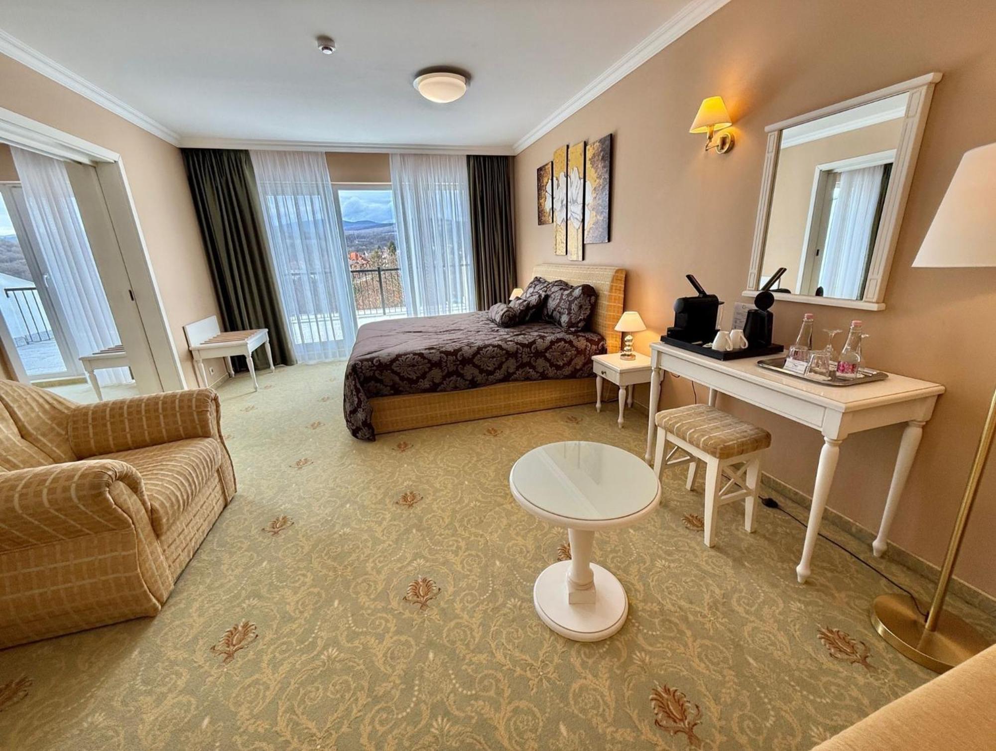 Calimbra Wellness Hotel Superior 미슈콜츠 외부 사진