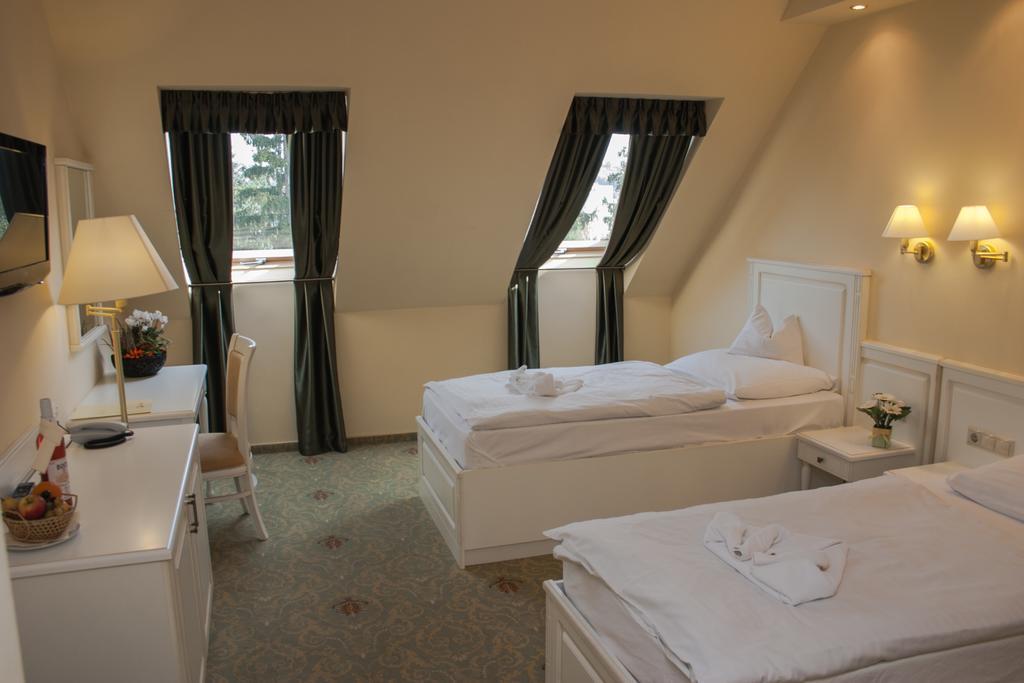 Calimbra Wellness Hotel Superior 미슈콜츠 외부 사진