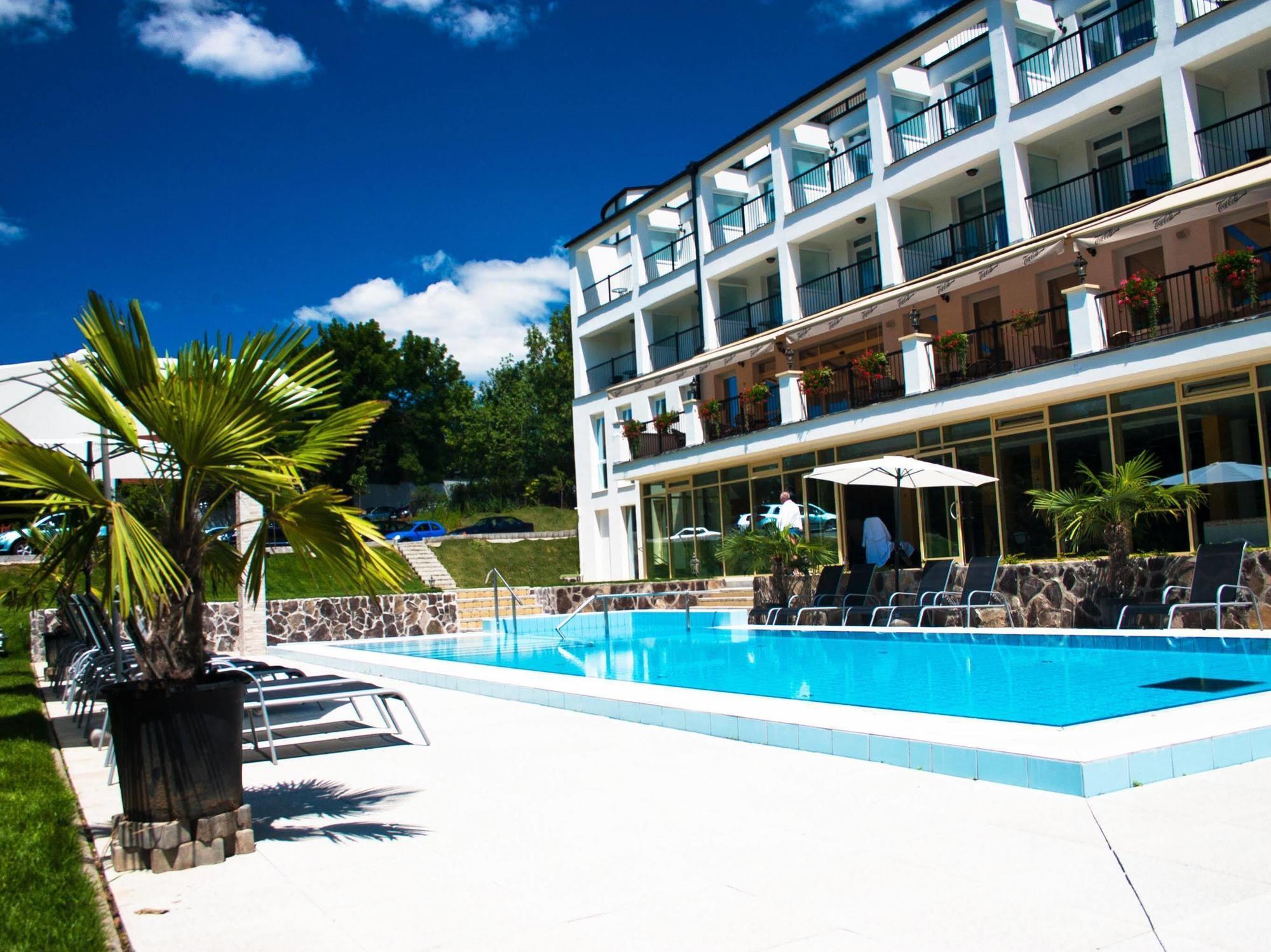 Calimbra Wellness Hotel Superior 미슈콜츠 외부 사진